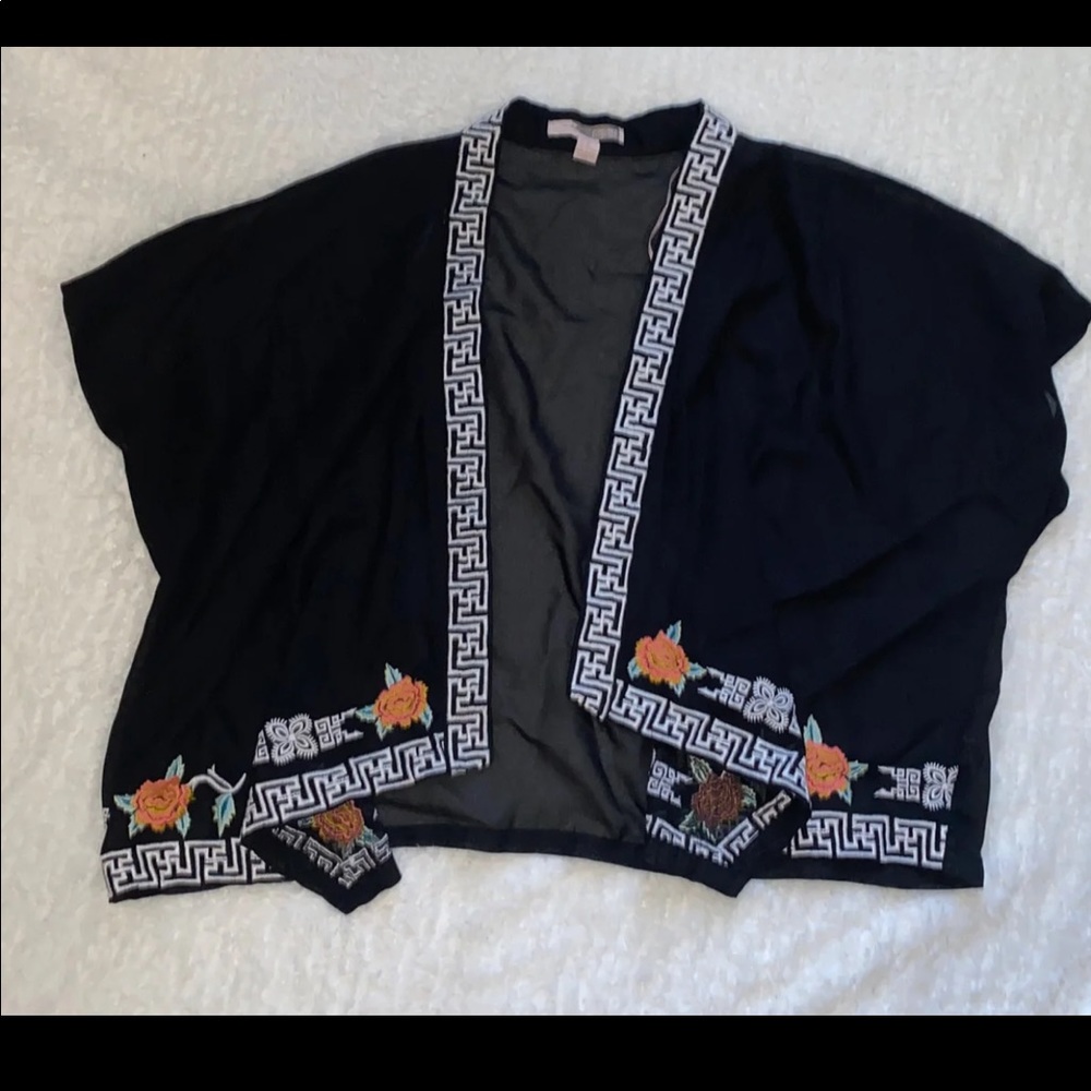 Rose Embroidered Kimono